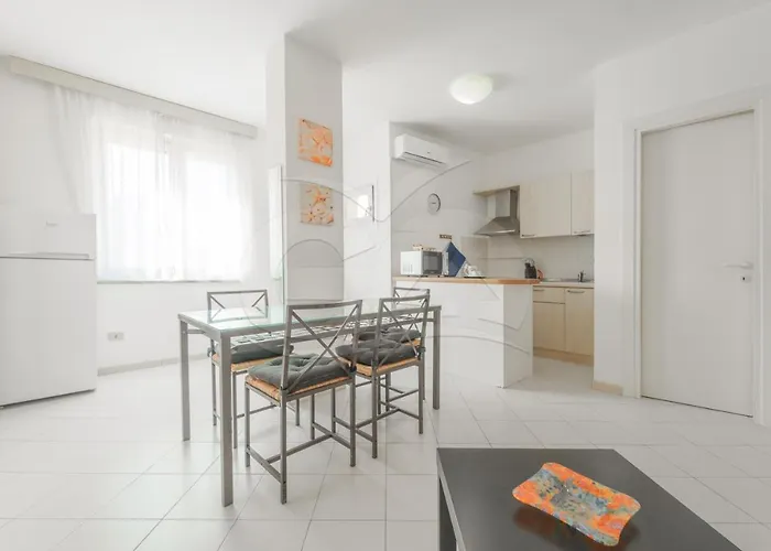 La Fontana 33 Sul Lungomare Di Campo * Marina di Campo